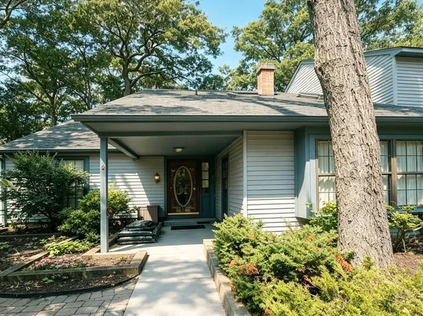9 S Quail Hill Blvd, Galloway, NJ 08205