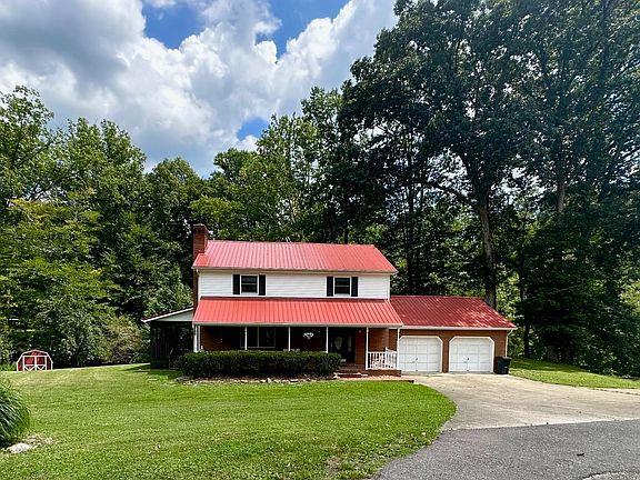 2nd image of 2 Dogwood Ln