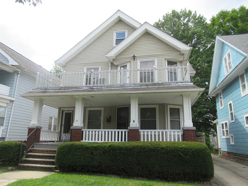 1520 Ridgewood Ave #2