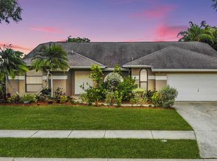 7988 Glenbrooke Ln, Sarasota, FL 34243