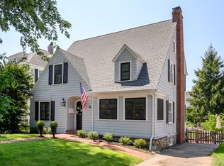 51 Elm St, Hingham, MA 02043