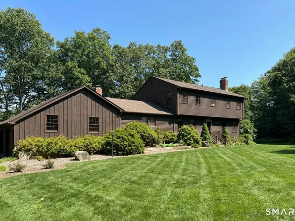 289 South Hoop Pole Road, Guilford, CT 06437