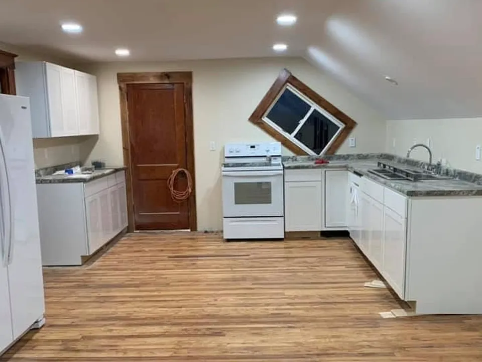 11 Grandview St #2