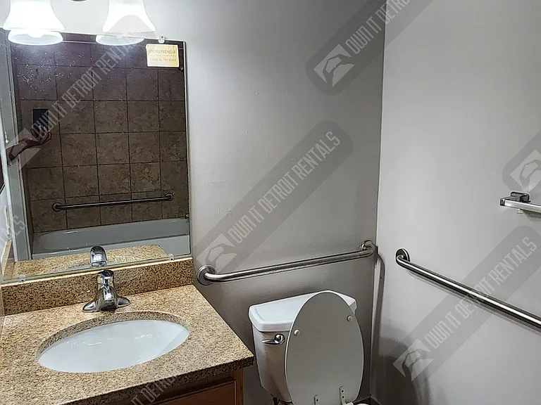 1800 Brainard St #104 — Photo 13