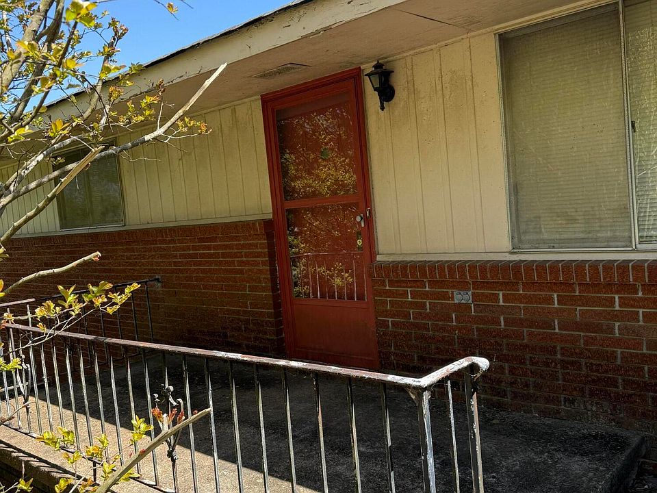 1st image of 2814 Ridge Crest Dr