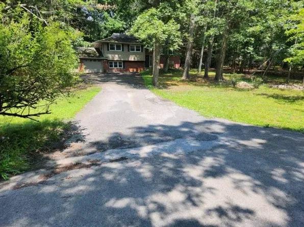 63 Witchtree Rd, Woodstock, NY 12498