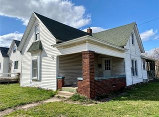 1421 Madison Ave, Charleston, IL 61920