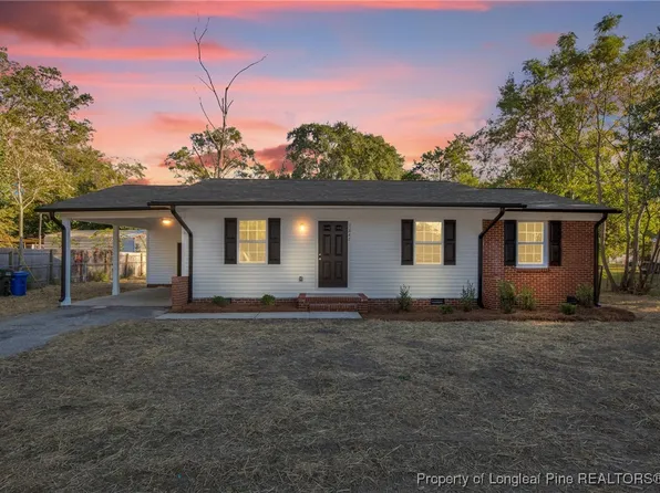 1847 Strickland Bridge Rd, Fayetteville, NC 28304