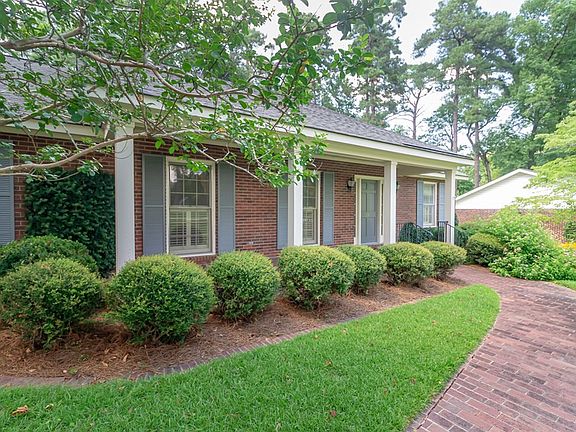 5th image of 631 Dogwood Drive NE