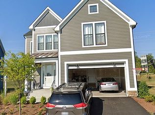 25539 Woodbine Farm Dr, Chantilly, VA 20152