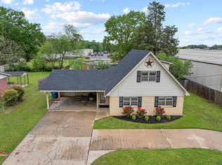 411 E Carolanne Blvd, Marshall, TX 75672