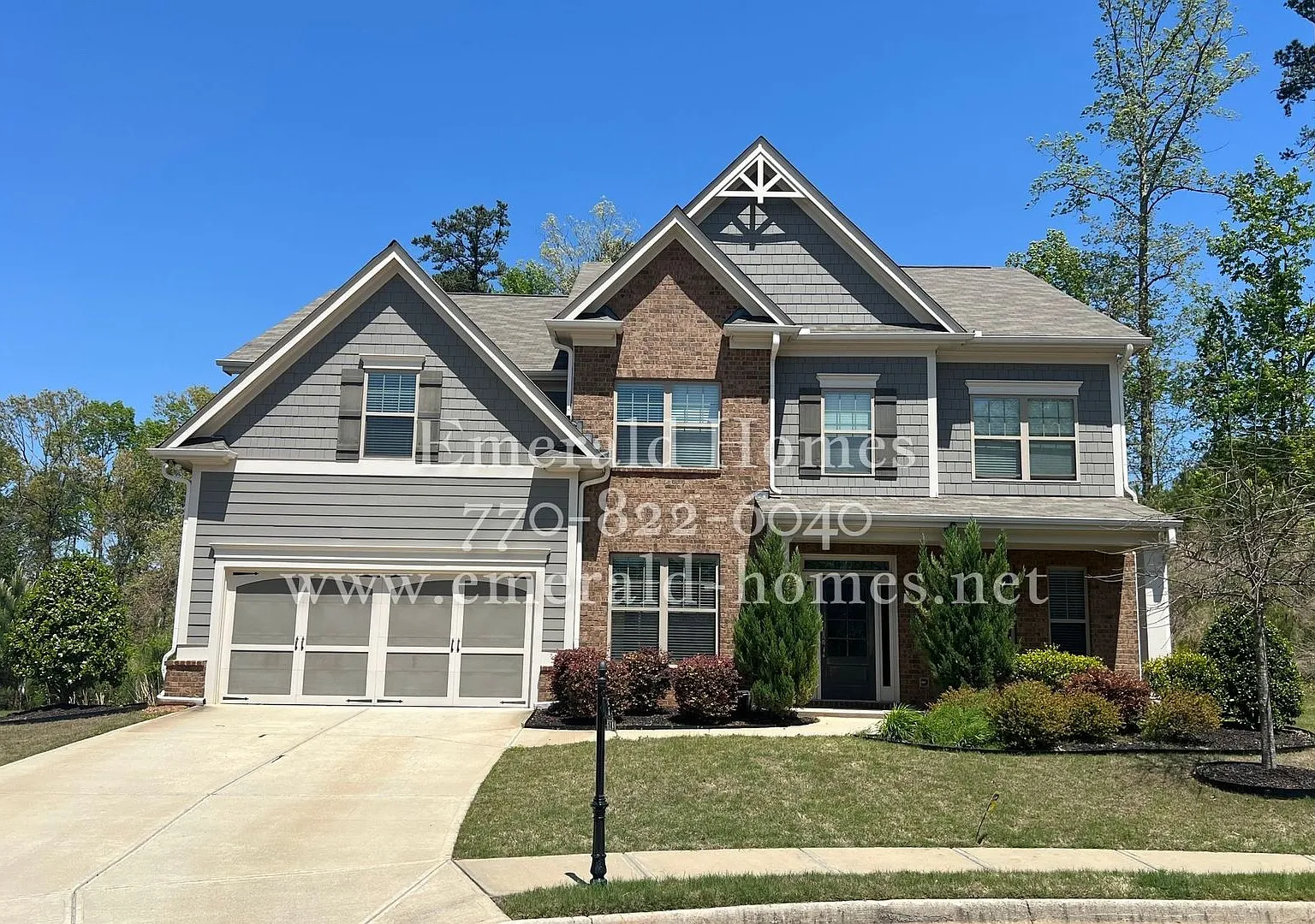 Now Ready! Amazing 5 bedroom house with 3 full bathrooms! — Photo 1