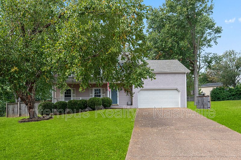 1st image of 547 Hopewood Ct