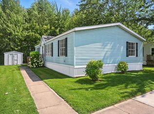 1103 Forest Ln, Columbus, MI 48063