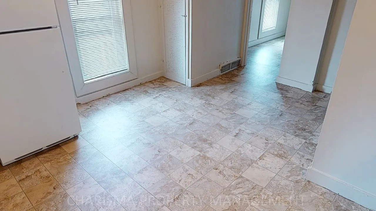 Kingsley Apartments — Photo 4