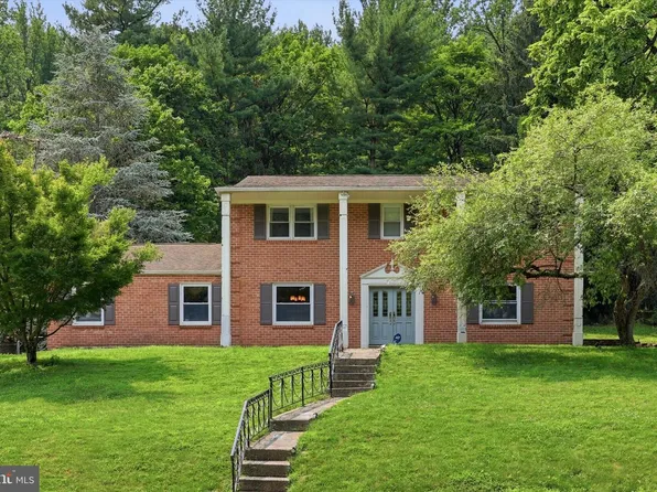 3 Red Maple Dr, Lafayette Hill, PA 19444