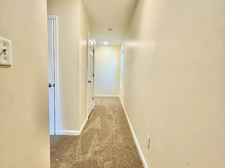 4205 Dartmouth St — Photo 10