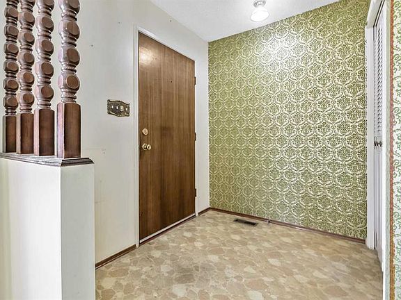 2nd image of 12716 S Cannington Way SW