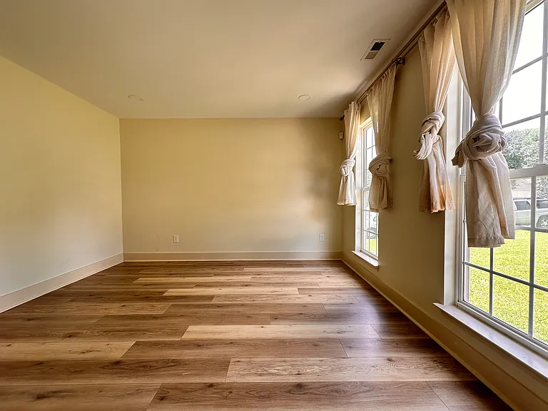 105 Summerwood Pl — Photo 3