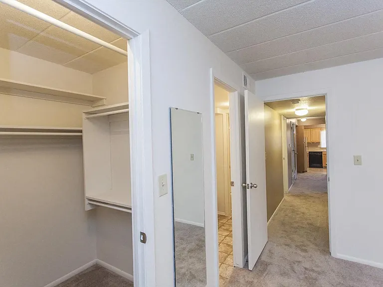 Montclair Place — Photo 24