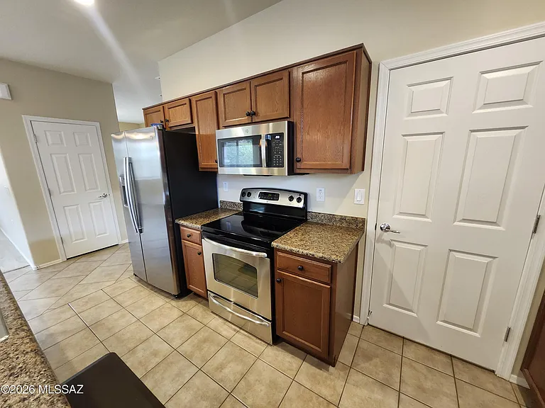 13979 E Cheavront Loop — Photo 9