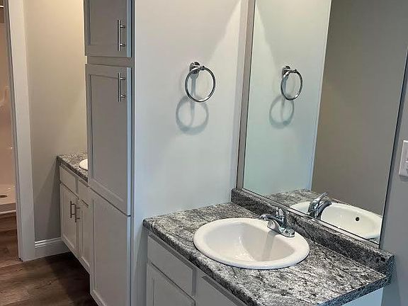 5th image of 5020 W Canyon Dr