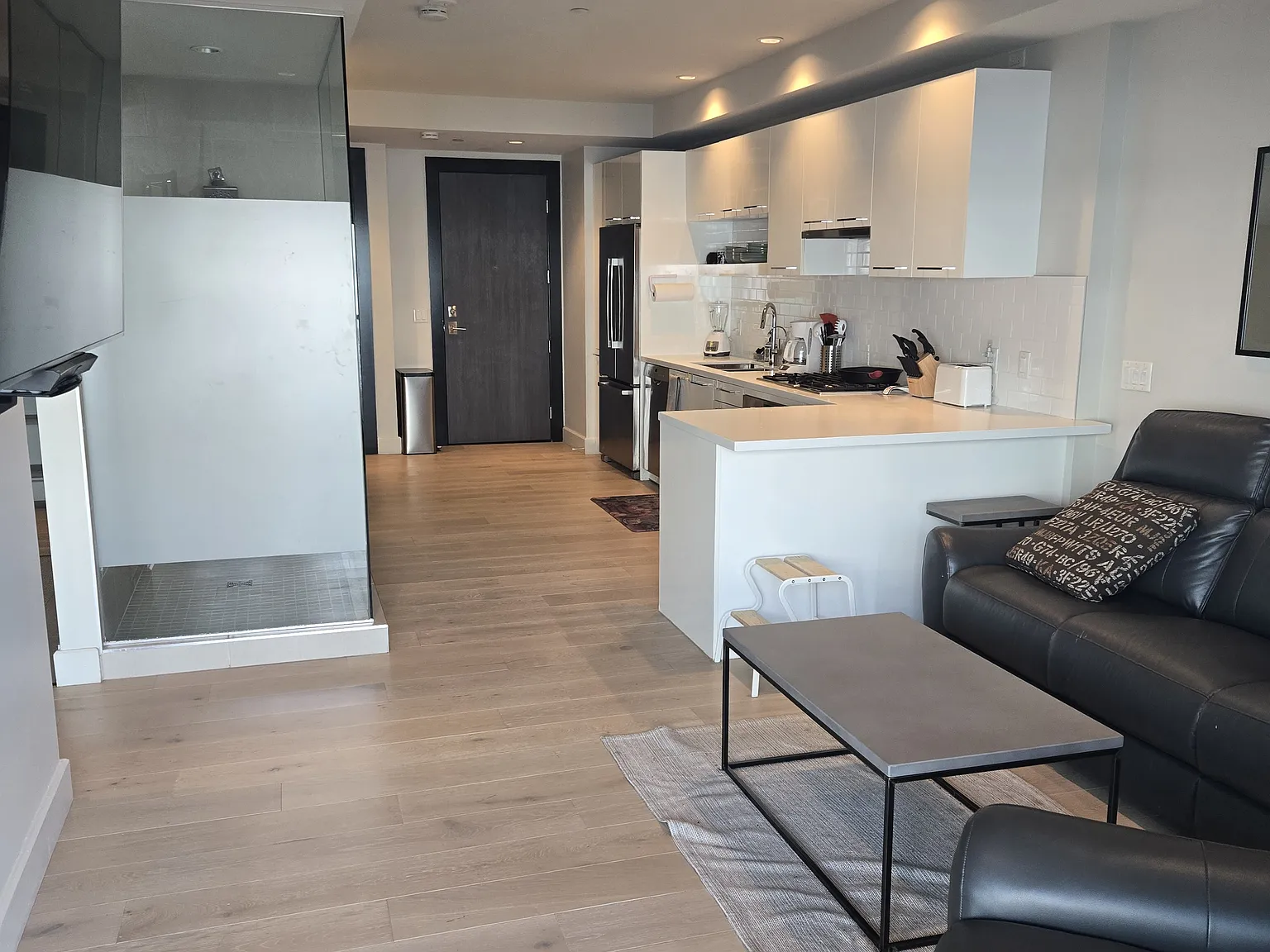 1 bed, 776 sqft, $2,750 — Photo 2