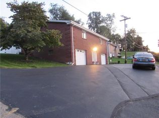 621 Colonial Manor Rd, North Huntingdon, PA 15642