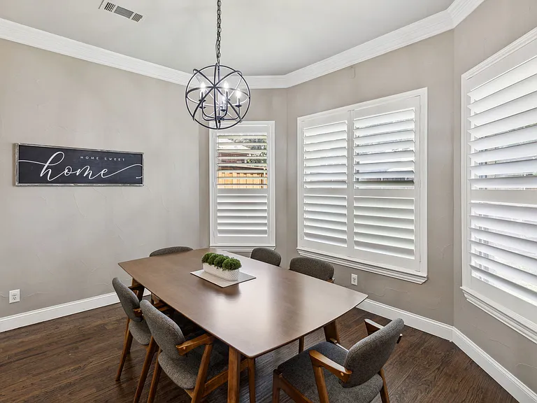 2304 Miller Ct — Photo 11