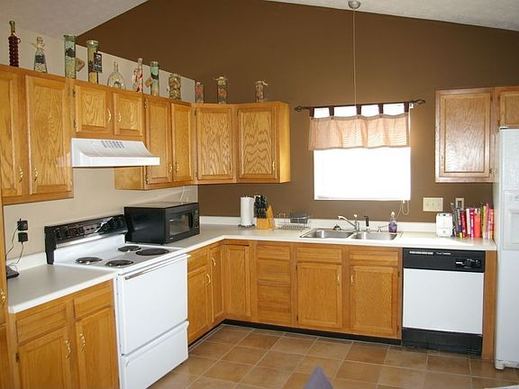 The kitchen has plenty of cabinet space