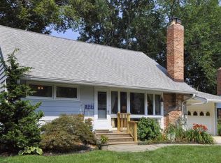 327 Bradley Ave, Rockville, MD 20851