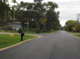 11013 Miller Ln, Machesney Park, IL 61115