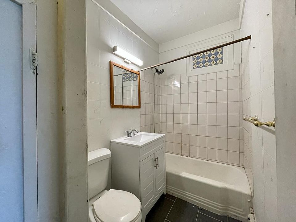 2nd image of 79 E 25th St #3AB