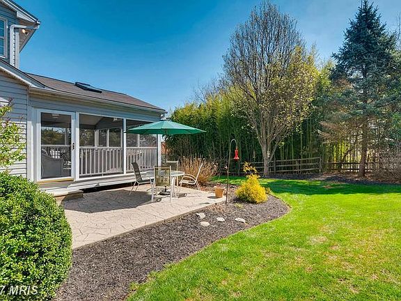 5th image of 1205 Glastonbury Way
