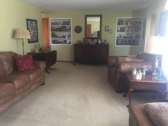 3rd image of 504 Sloan Ave