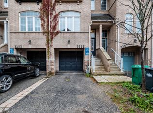 3255 Redpath Cir, Mississauga, ON L5N8R3