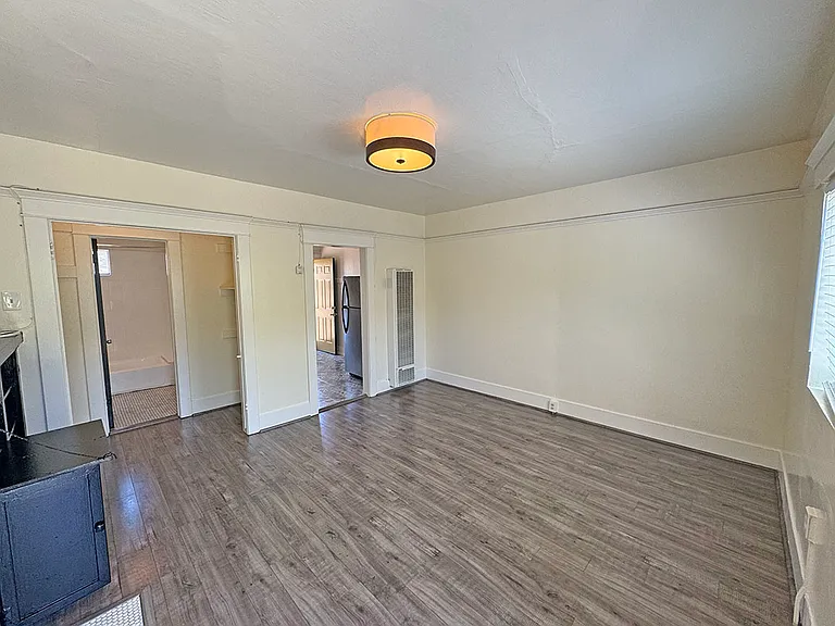 577 Walnut Ave #G — Photo 7