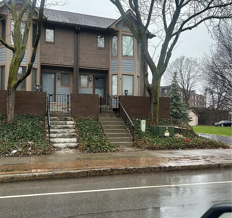 395 Alexander St #12