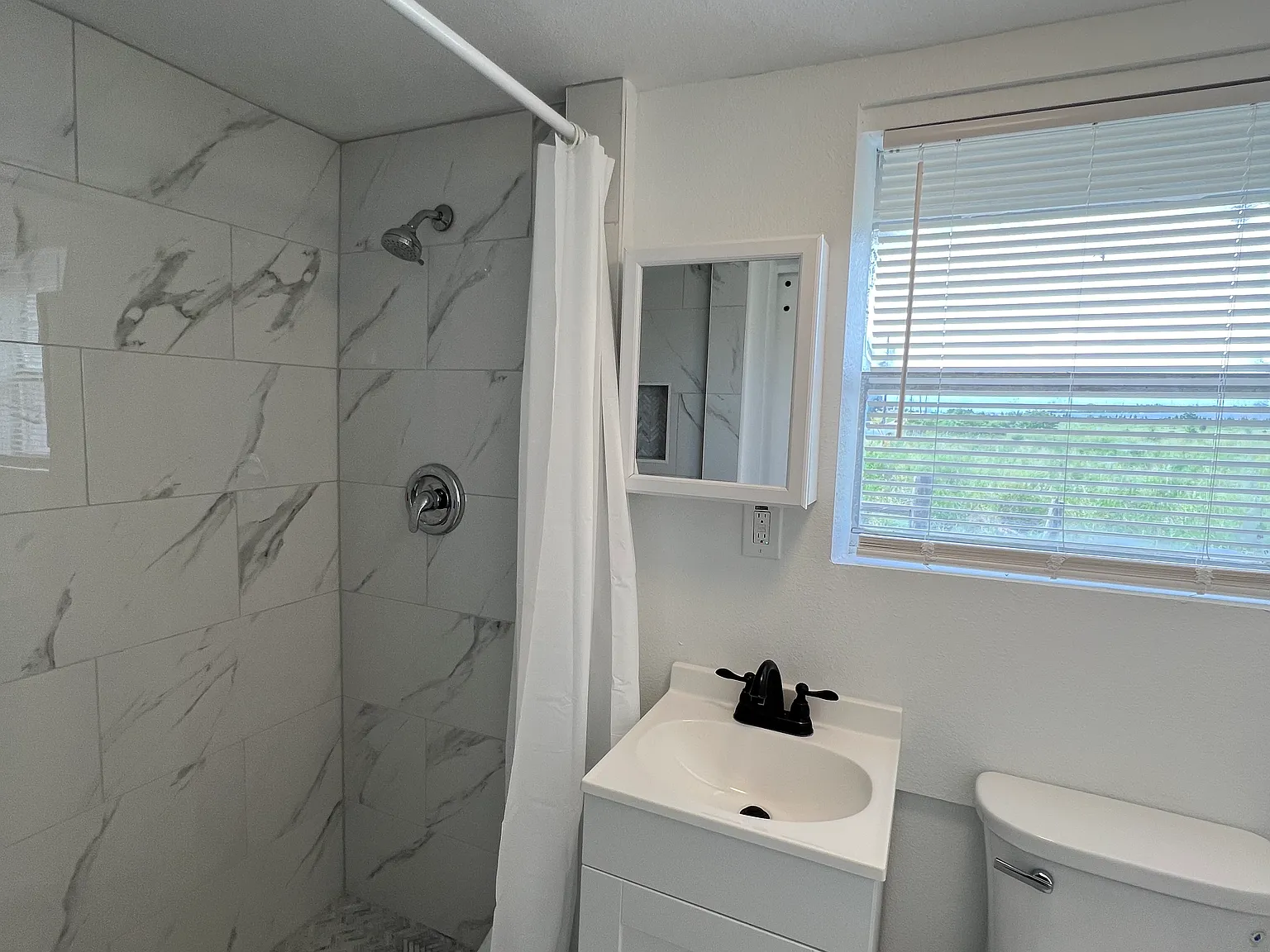 1 bed, $1,200 — Photo 4