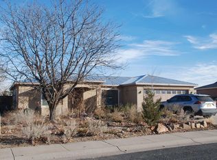 902 Ladron Ave, Los Lunas, NM 87031