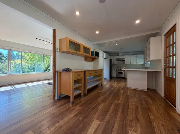 1009 Walalee Dr, Delta, BC V4M 2L9