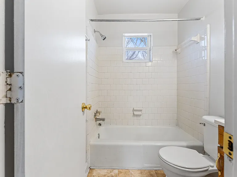 3616 Old Buckingham Rd #D — Photo 4