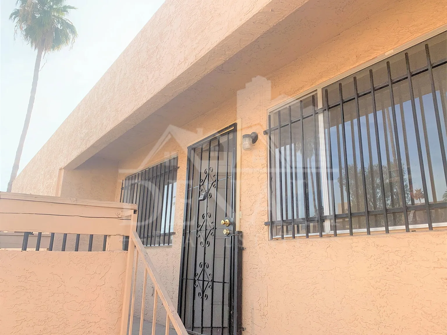 3 bed, 2.0 bath, 1106 sqft, $995 — Photo 2