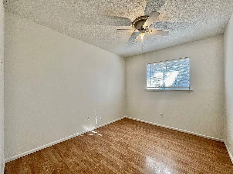 312 Magnolia Dr — Photo 10