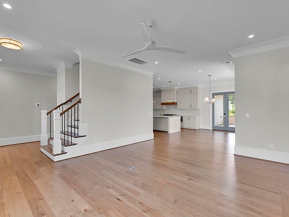 3rd image of 6 Wimbledon Rd