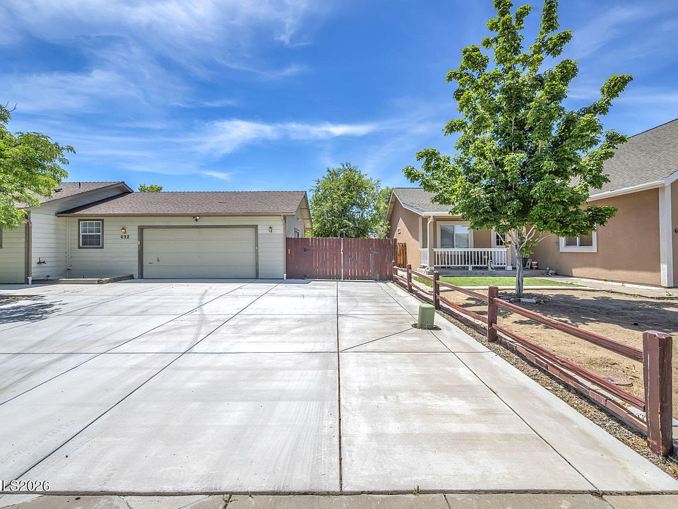 1st image of 692 Lassen Way