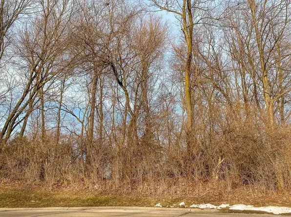 53384 W Stoneridge Dr #18, South Bend, IN 46637