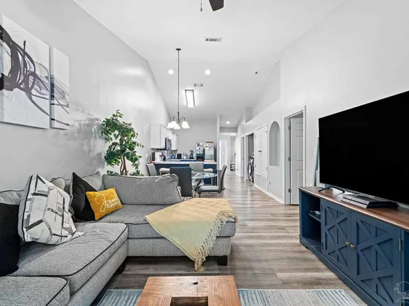 7101 Joy St APT D6, Pensacola, FL 32504