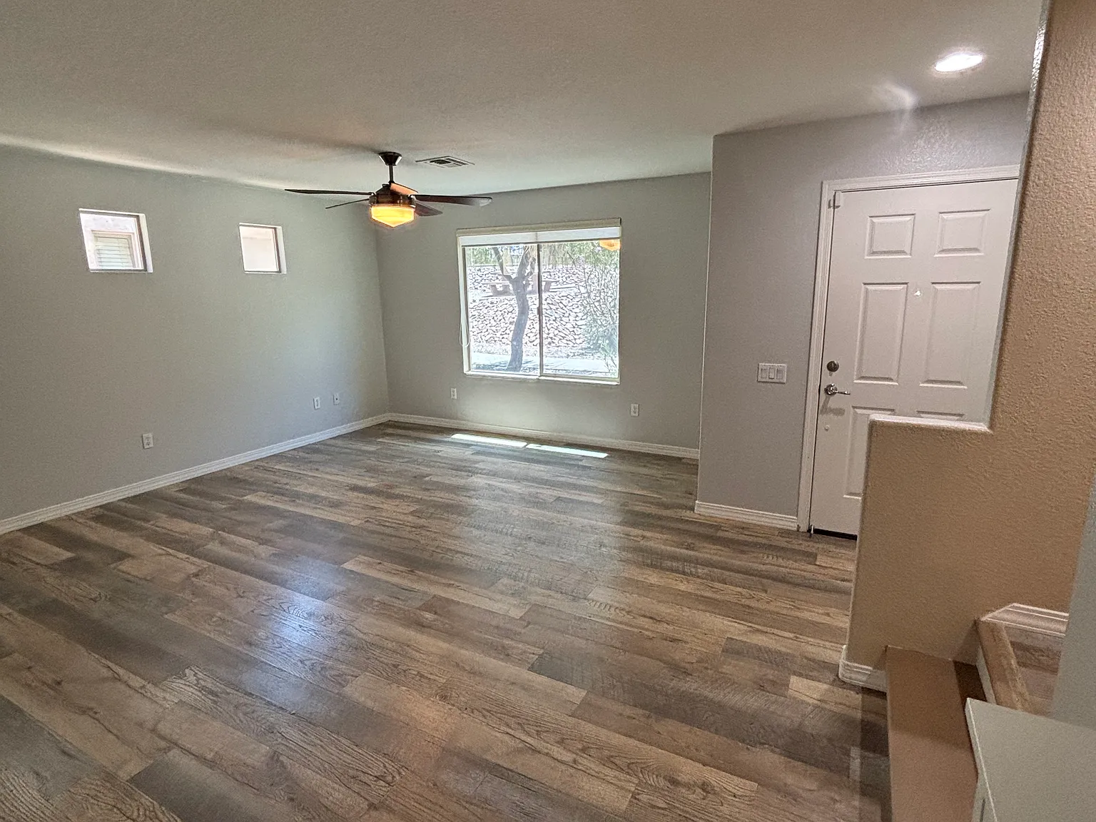 2 bed, 2.5 bath, 1356 sqft, $1,600 — Photo 4