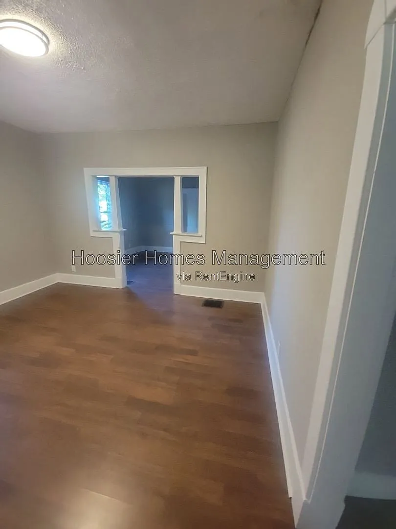 2 bed, 1.0 bath, 1176 sqft, $1,550 — Photo 2